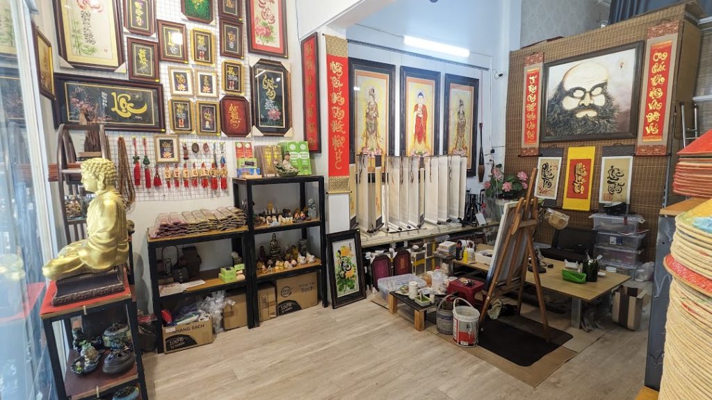 cua-hang-tranh-thu-dau-mot