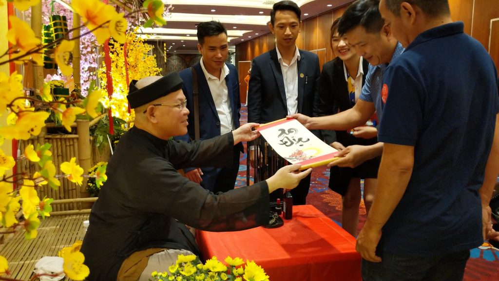 Dịch vụ Ông Đồ tặng chữ thư pháp